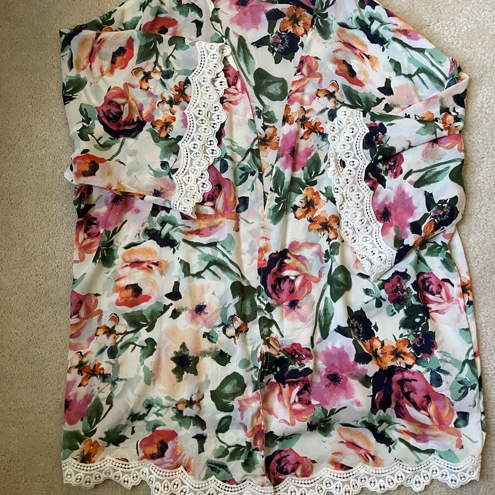 Floral Kimono with Lace detail